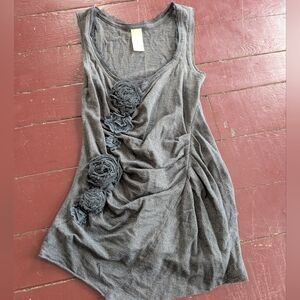 Anthropologie C. Keer Gray Floral Ruched Gray Sleeveless Blouse Raw Hem XS